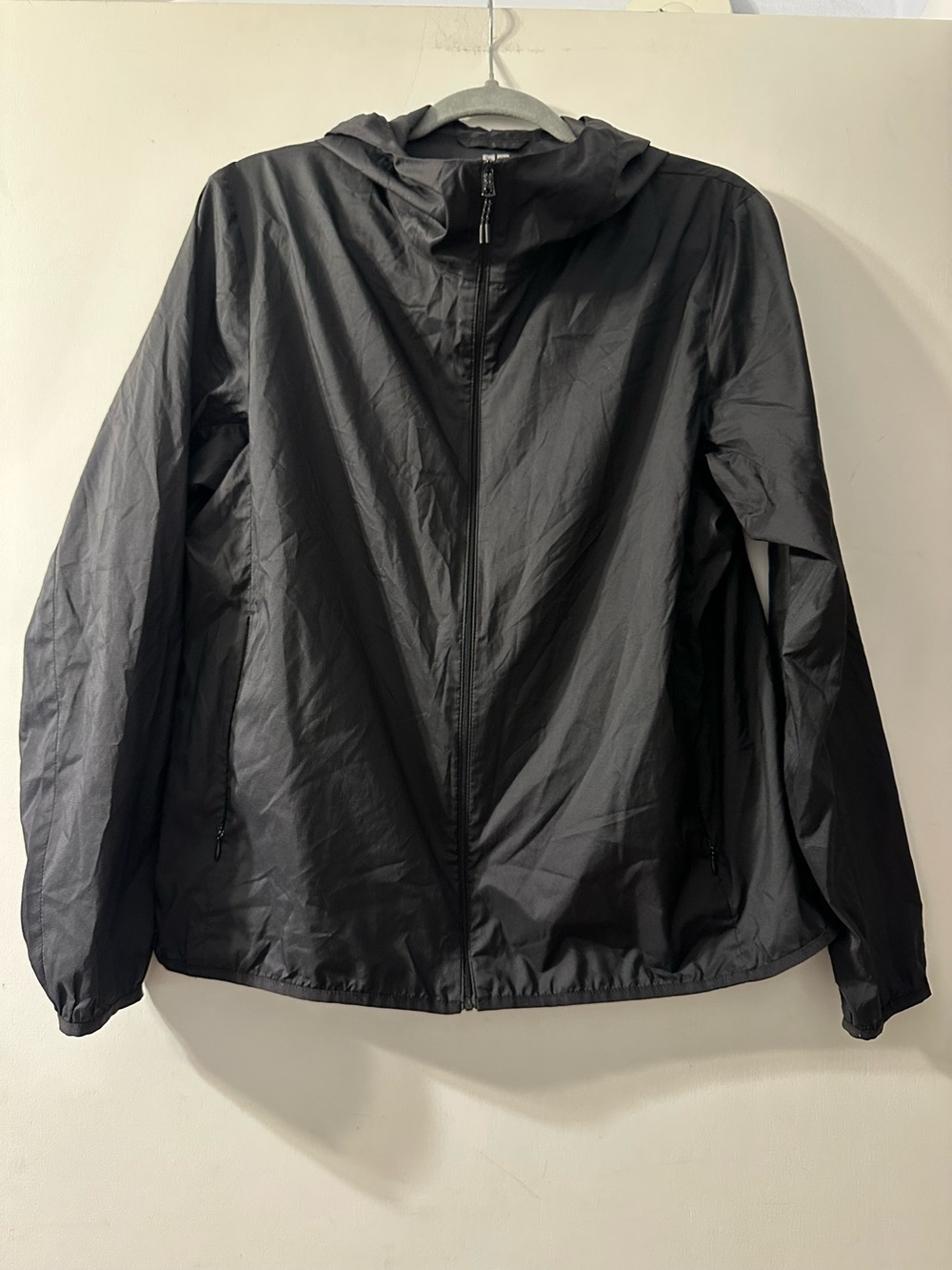 Uniqlo Jacket Women Sz Large Black UV Cut Water Resist Hooded Lightweight Jacket